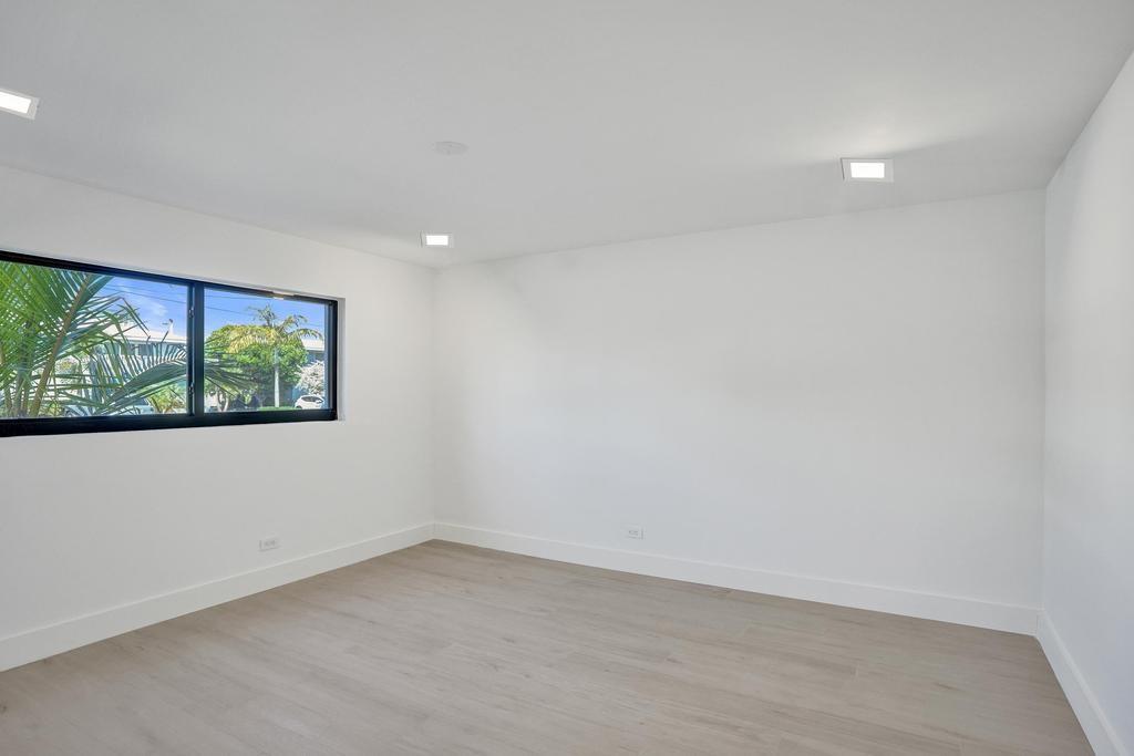 SANTA BARBARA SHORES - Residential Lease