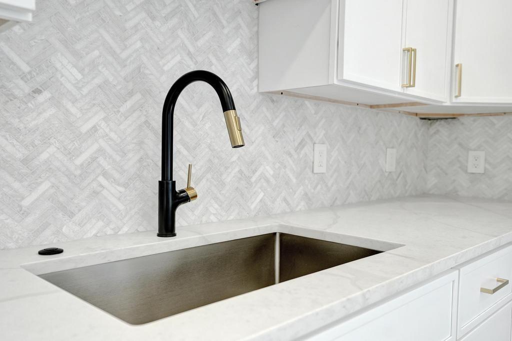 SANTA BARBARA SHORES - Residential Lease