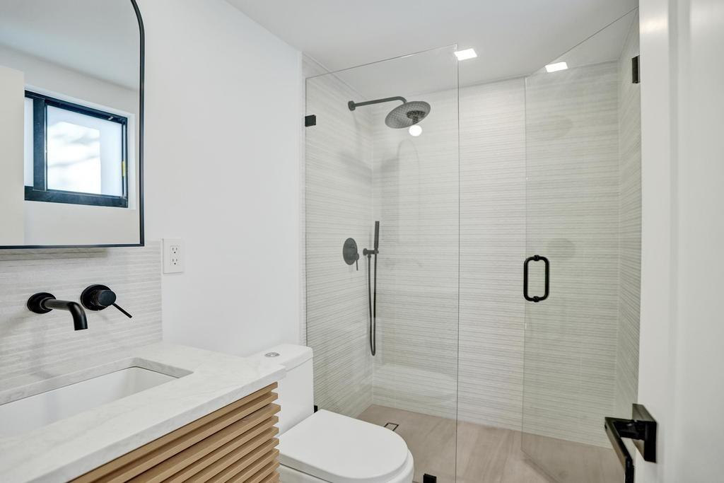 SANTA BARBARA SHORES - Residential Lease