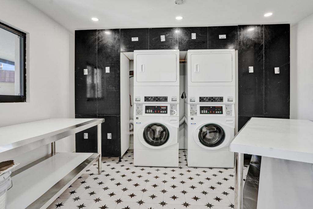 SANTA BARBARA SHORES - Residential Lease