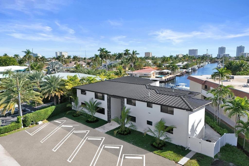 Photo of 840 SE 22nd Avenue #4, Pompano Beach, FL 33062 (MLS # F10538990)