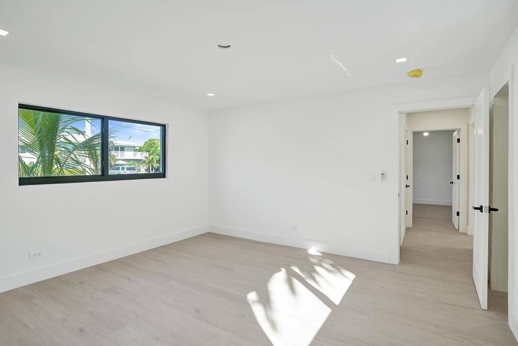 SANTA BARBARA SHORES - Residential Lease