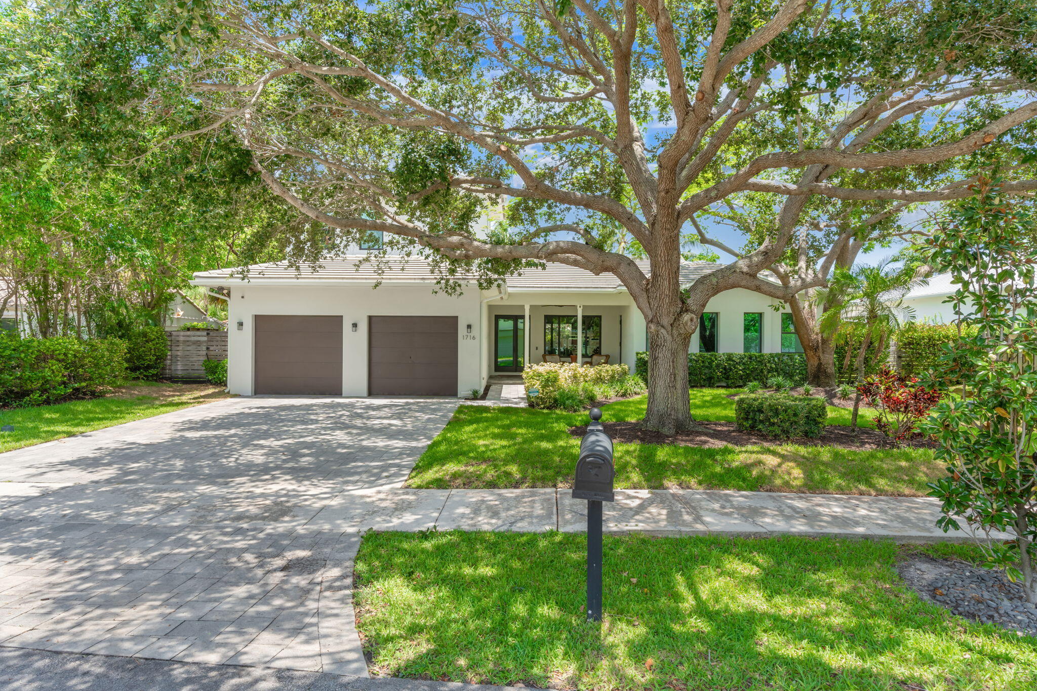 1716 Middle River Drive, Fort Lauderdale FL 33305