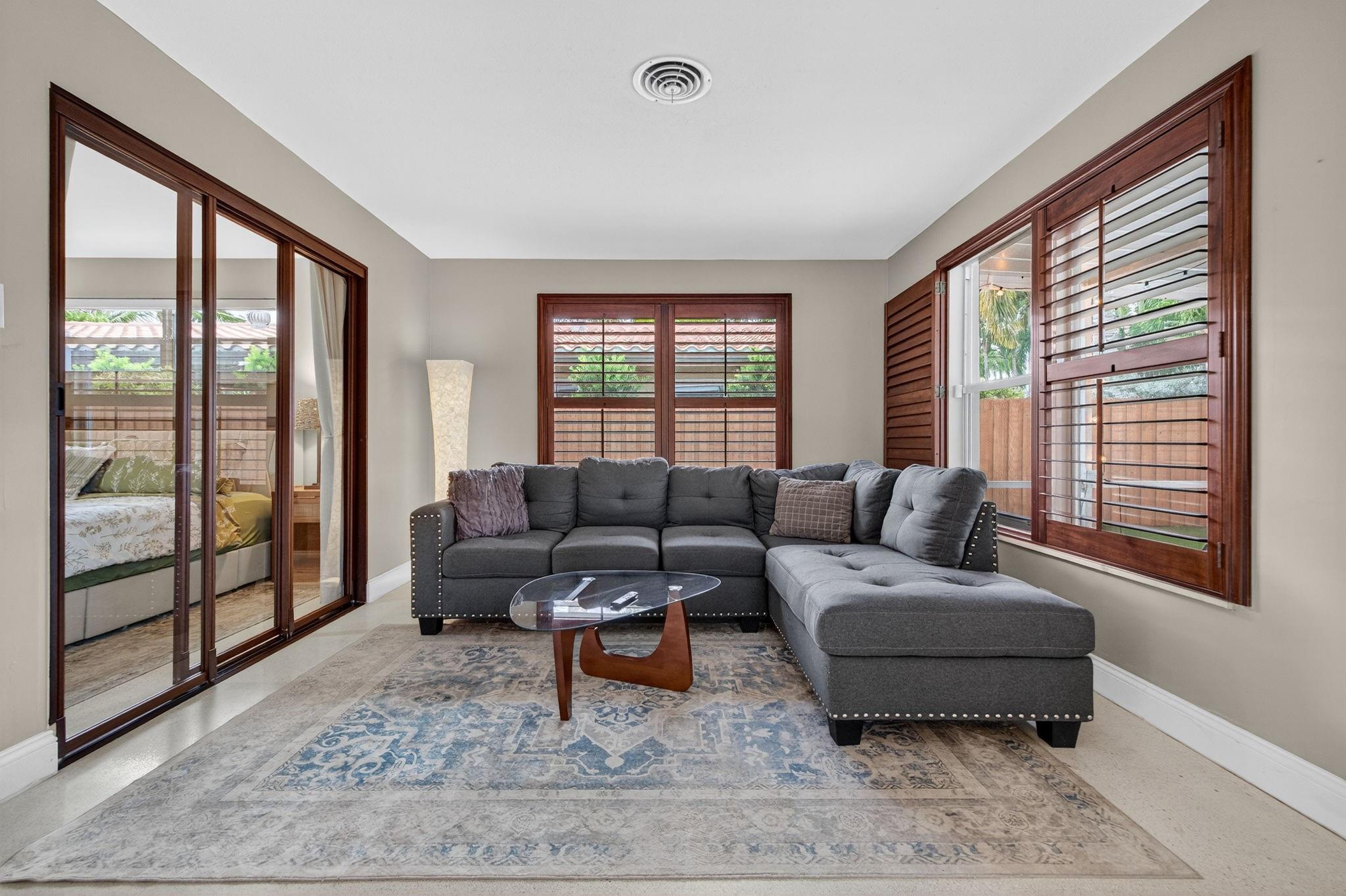 Max Swartz Sub 10-19 B - Residential Lease