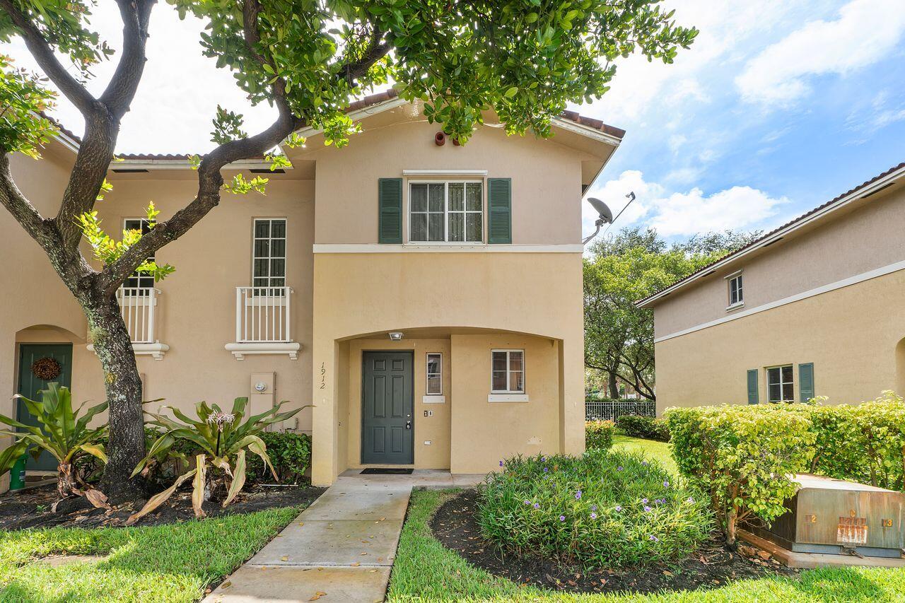 1912 SW 60th Avenue, North Lauderdale FL 33068