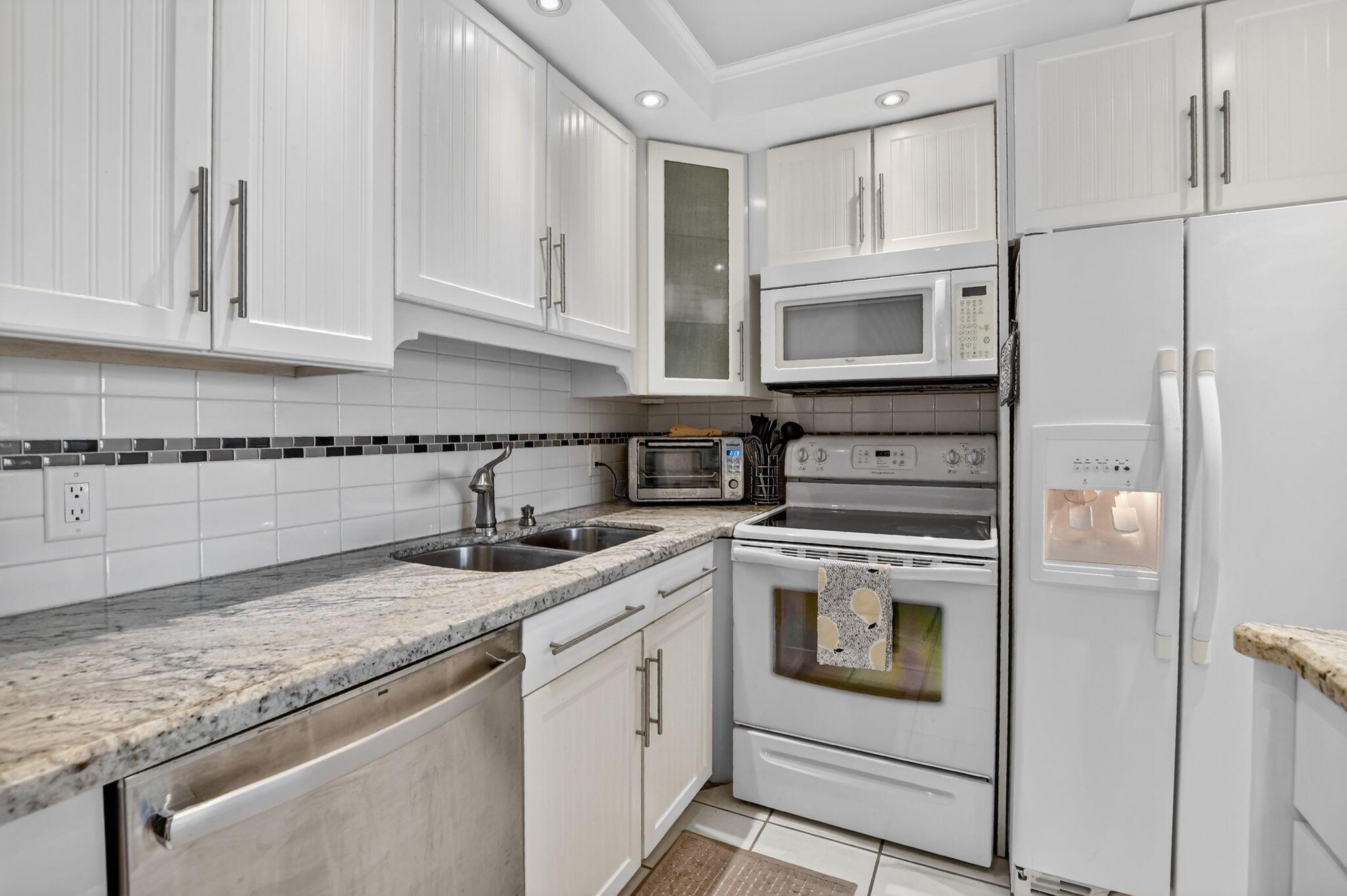 HARWOOD F CONDO - Residential