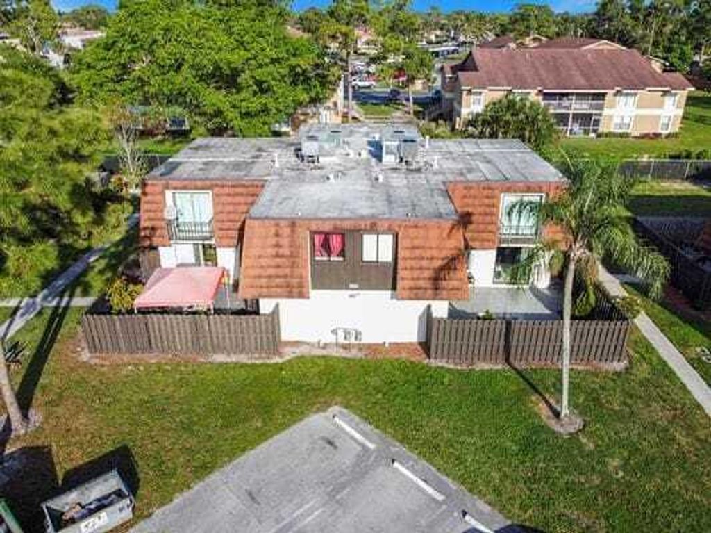 Photo of 2168 White Pine Circle #D, Greenacres, FL 33415 (MLS # B26001216)