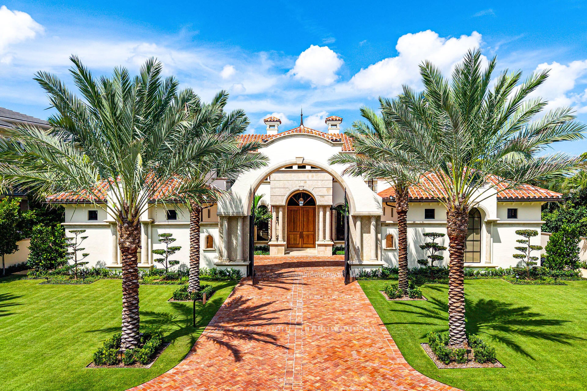 2055 Royal Palm Way