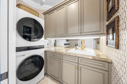 Tiny photo for 2055 Royal Palm Way, Boca Raton, FL 33432 (MLS # B26078017)