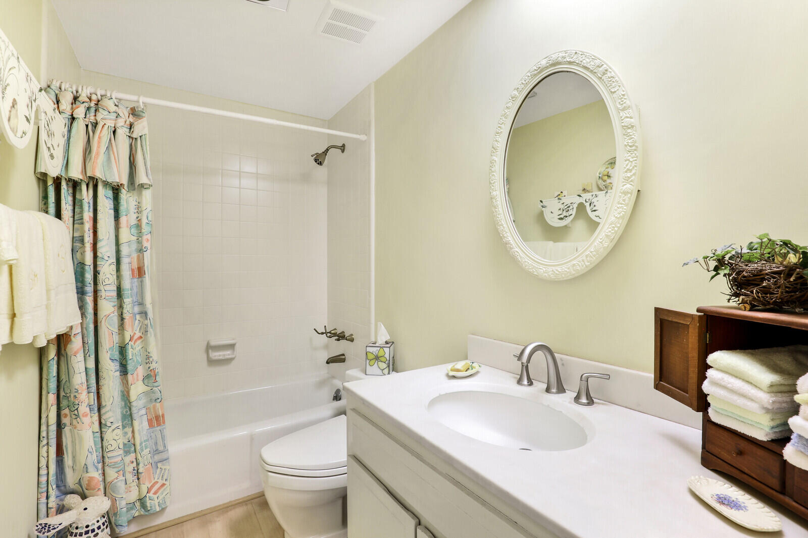 YACHT CLUB - Residential