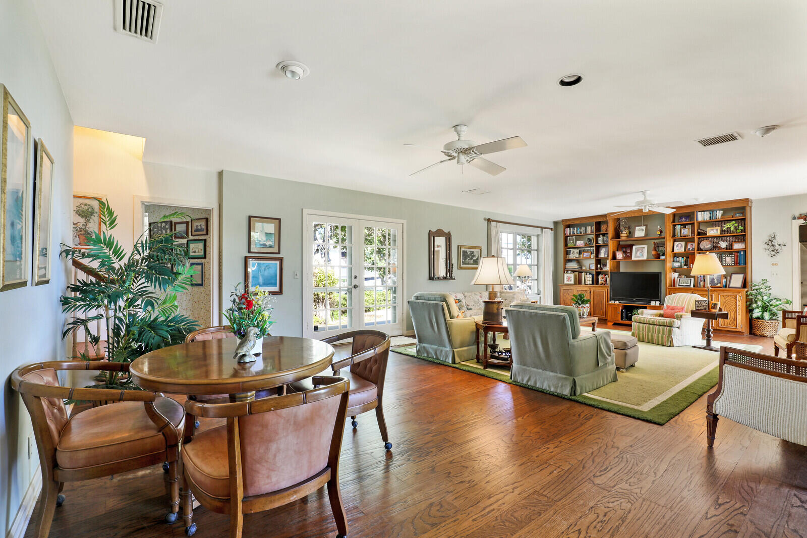 YACHT CLUB - Residential