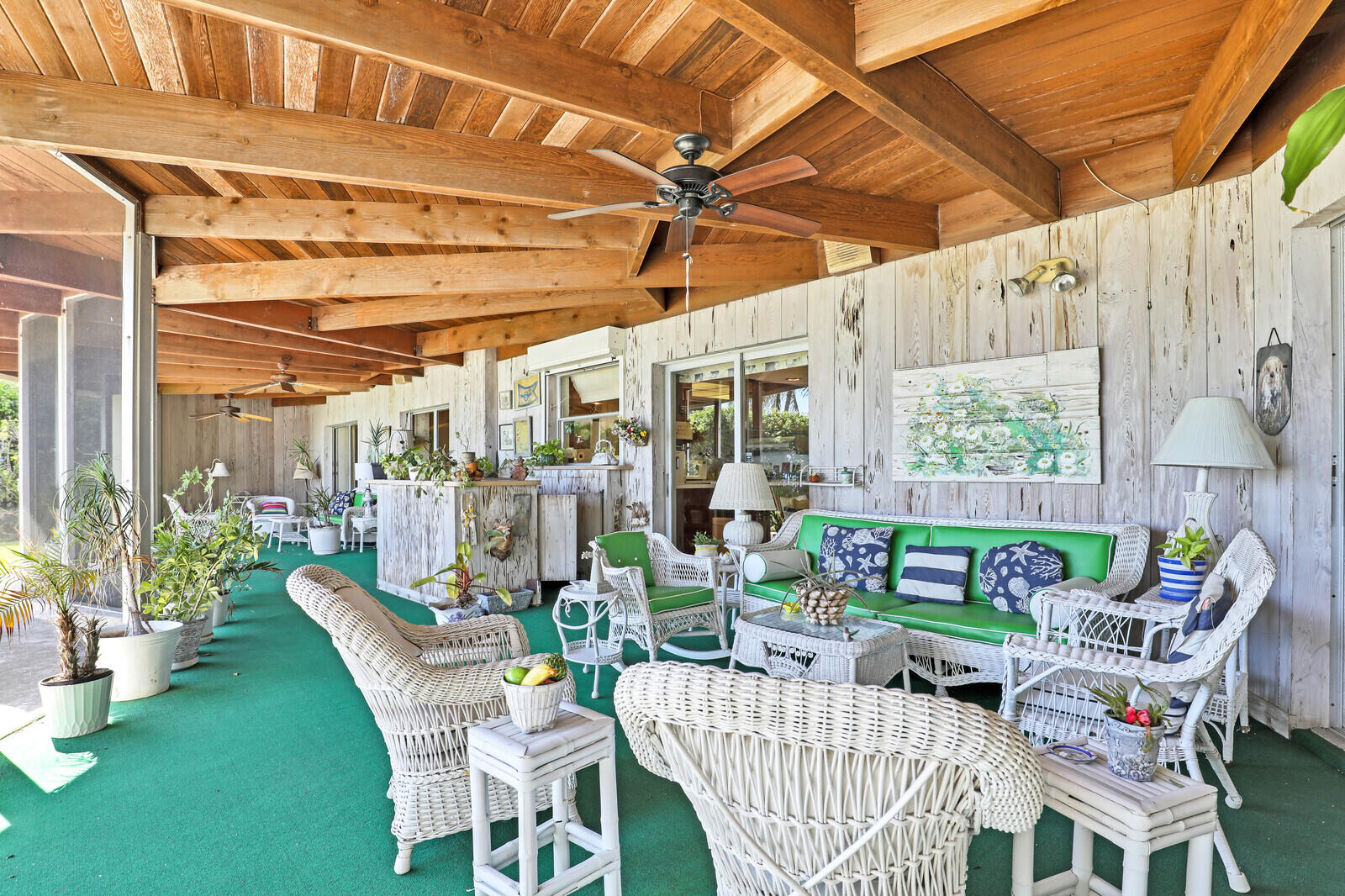 YACHT CLUB - Residential