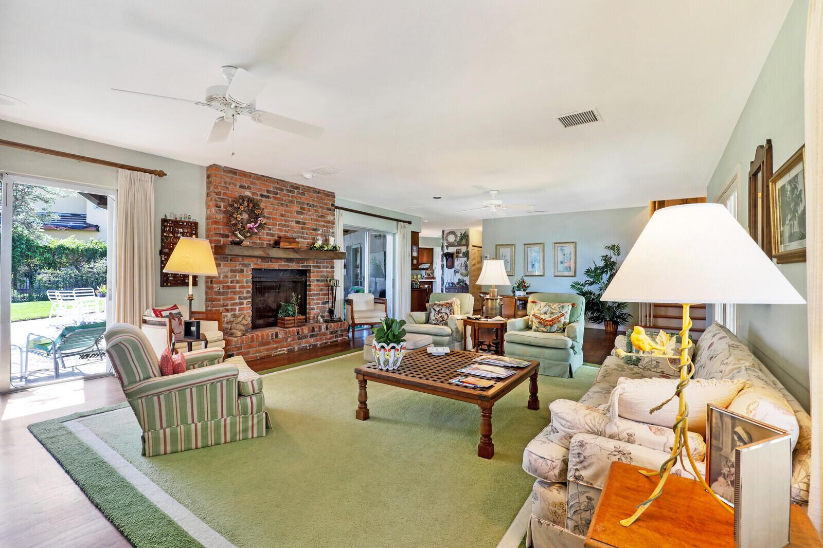 YACHT CLUB - Residential