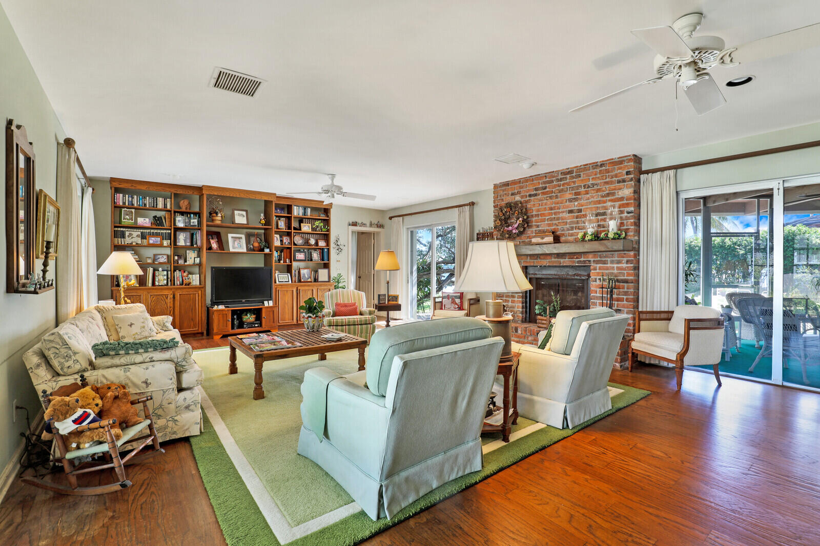 YACHT CLUB - Residential