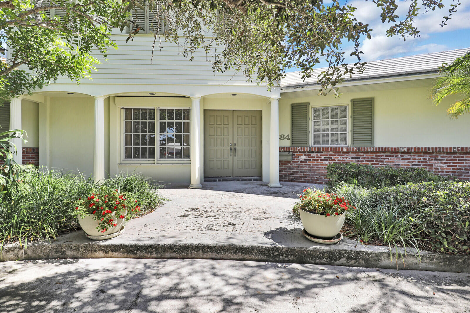 YACHT CLUB - Residential