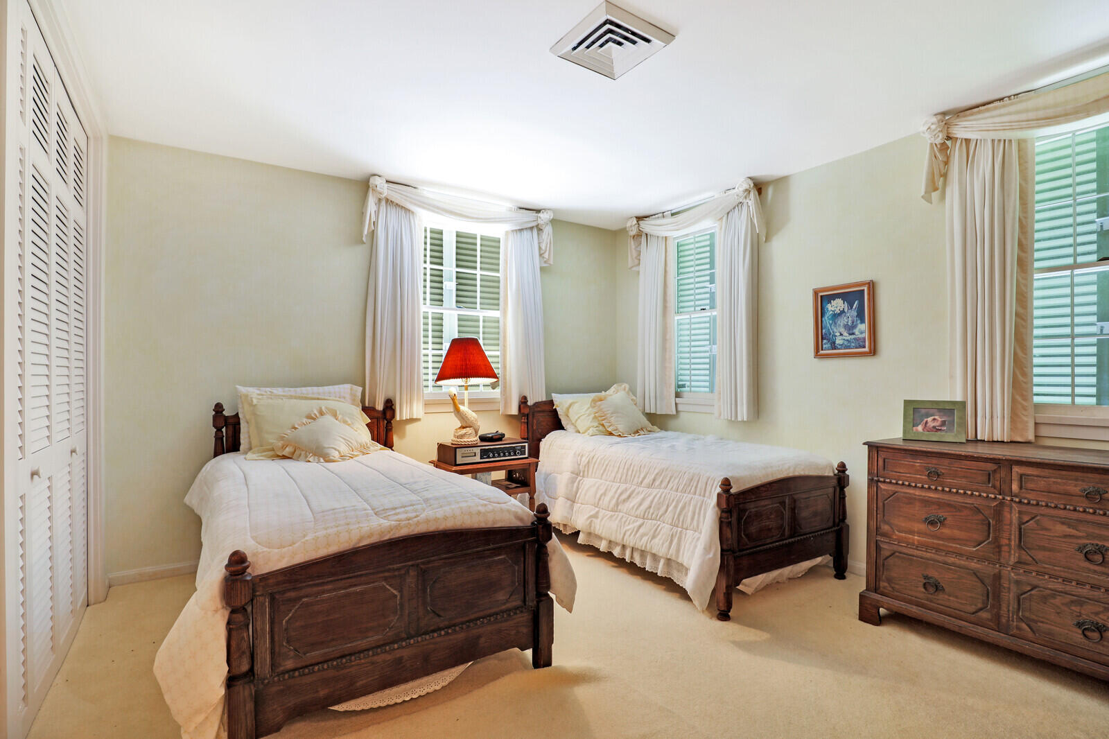 YACHT CLUB - Residential