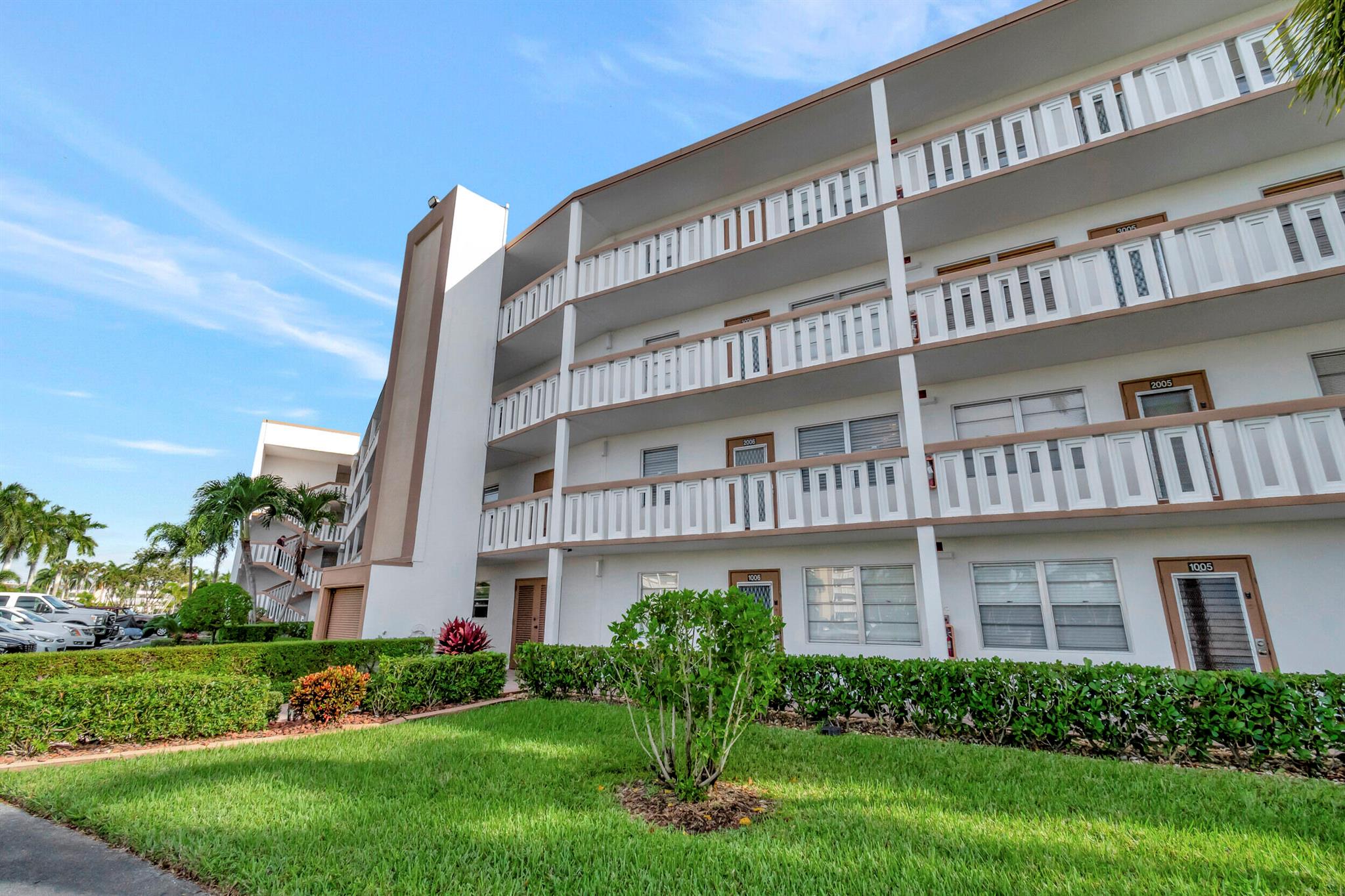 SELLER IS WILLING TO ENTERTAIN ANY AND ALL REASONABLE WRITTEN OFFERSMOVE IN READY OR RENTABLE FROM DAY 1This beautifully maintained condo is located in a highly desirable building with breathtaking lake views. Enjoy resort living in this super active adult community that offers numerous amenities such as the fitness center, performance theater, 12 tennis courts, 12 shuffleboard courts and bocce ball. This impeccable top floor unit is offered with furniture negotiable. The location is fabulous, just a 10 minute walk to places of worship and clubhouse.