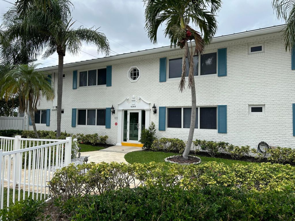 Photo of 6263 NE 19th Avenue #1024, Fort Lauderdale, FL 33308 (MLS # B26005048)