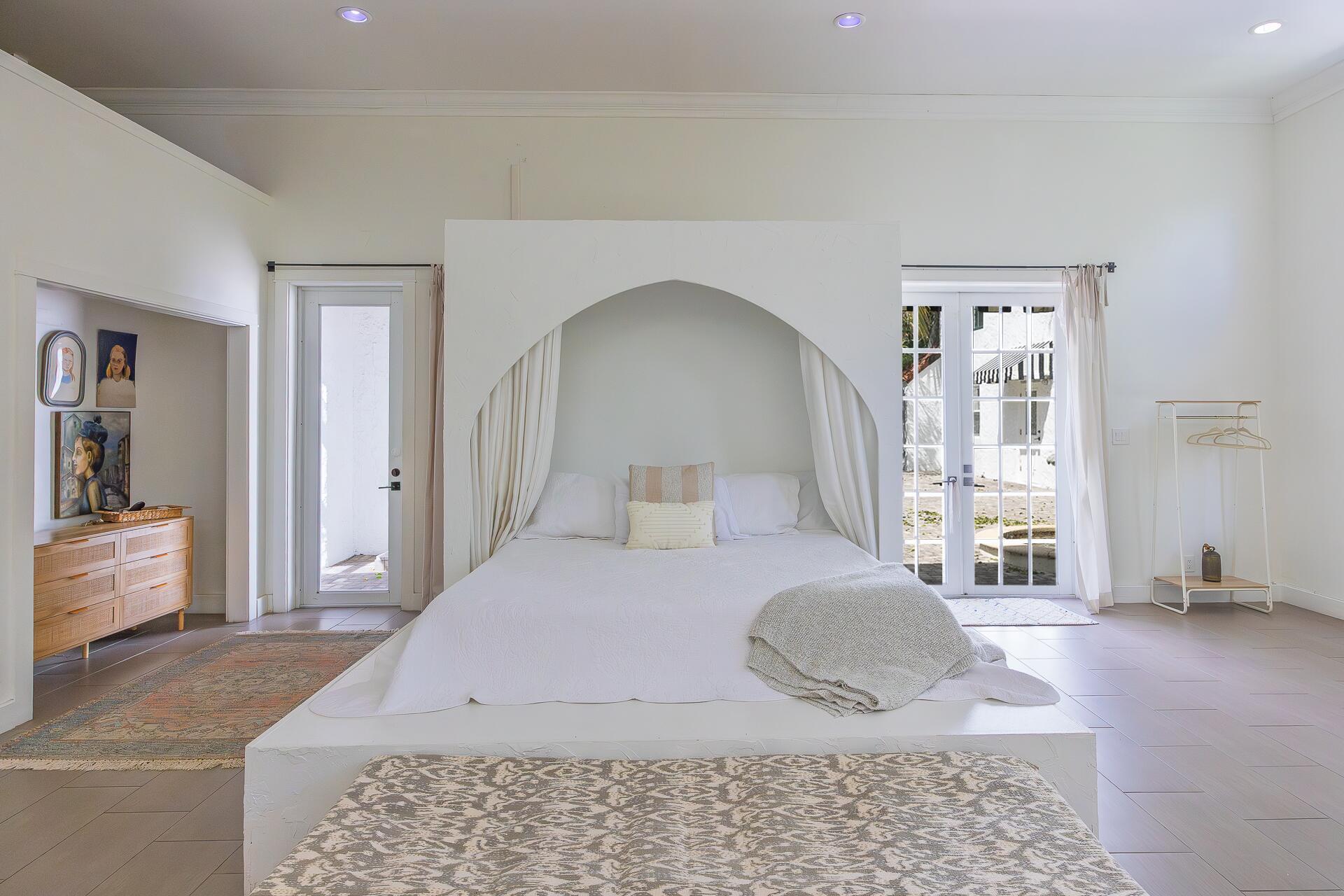 View photos, virtual tours, details... 717 Forest Hill Boulevard