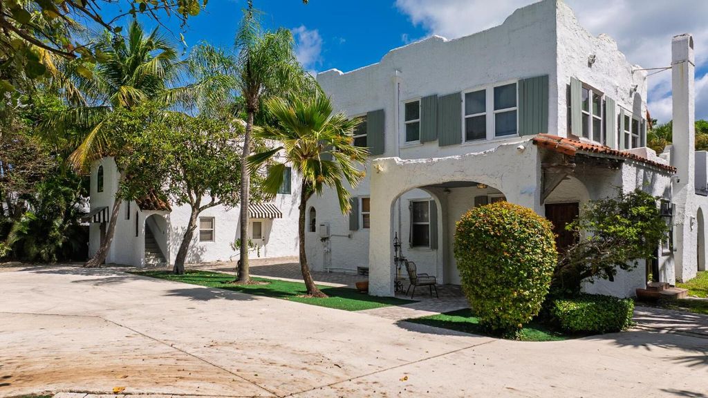 Photo of 717 Forest Hill Boulevard, West Palm Beach, FL 33405 (MLS # R11137315)