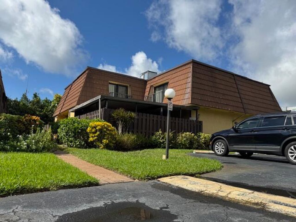 Photo of 4221 Turnberry Circle #10, Lake Worth, FL 33467 (MLS # R11120121)