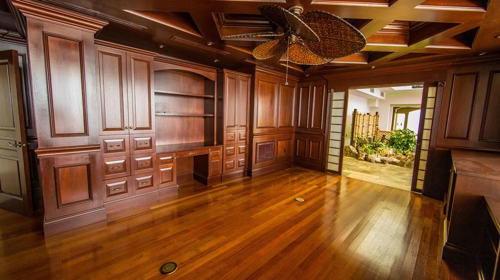 LANDMARK AT HILLSBORO CONDO - Residential