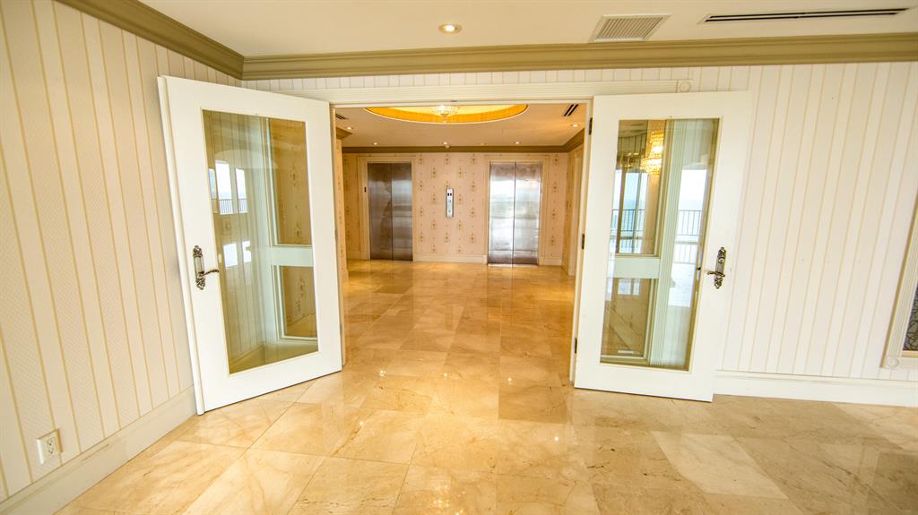 LANDMARK AT HILLSBORO CONDO - Residential