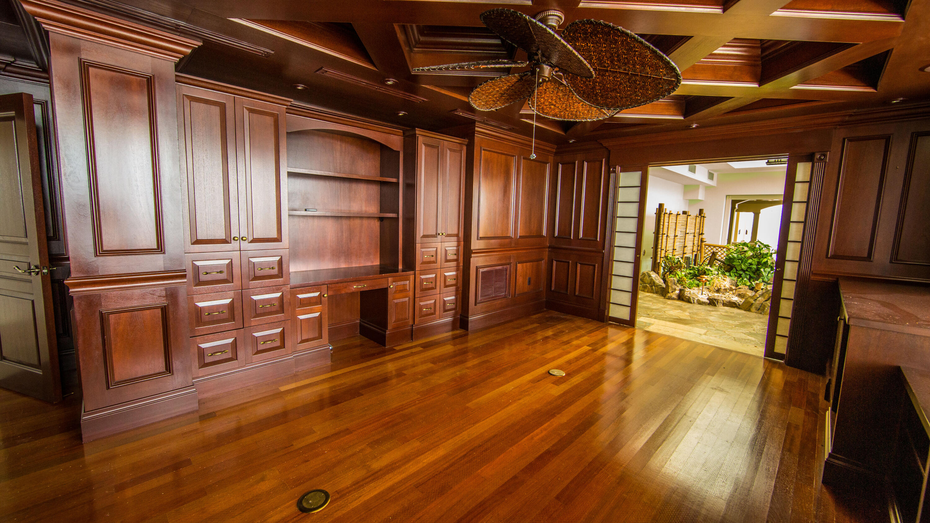 LANDMARK AT HILLSBORO CONDO - Residential