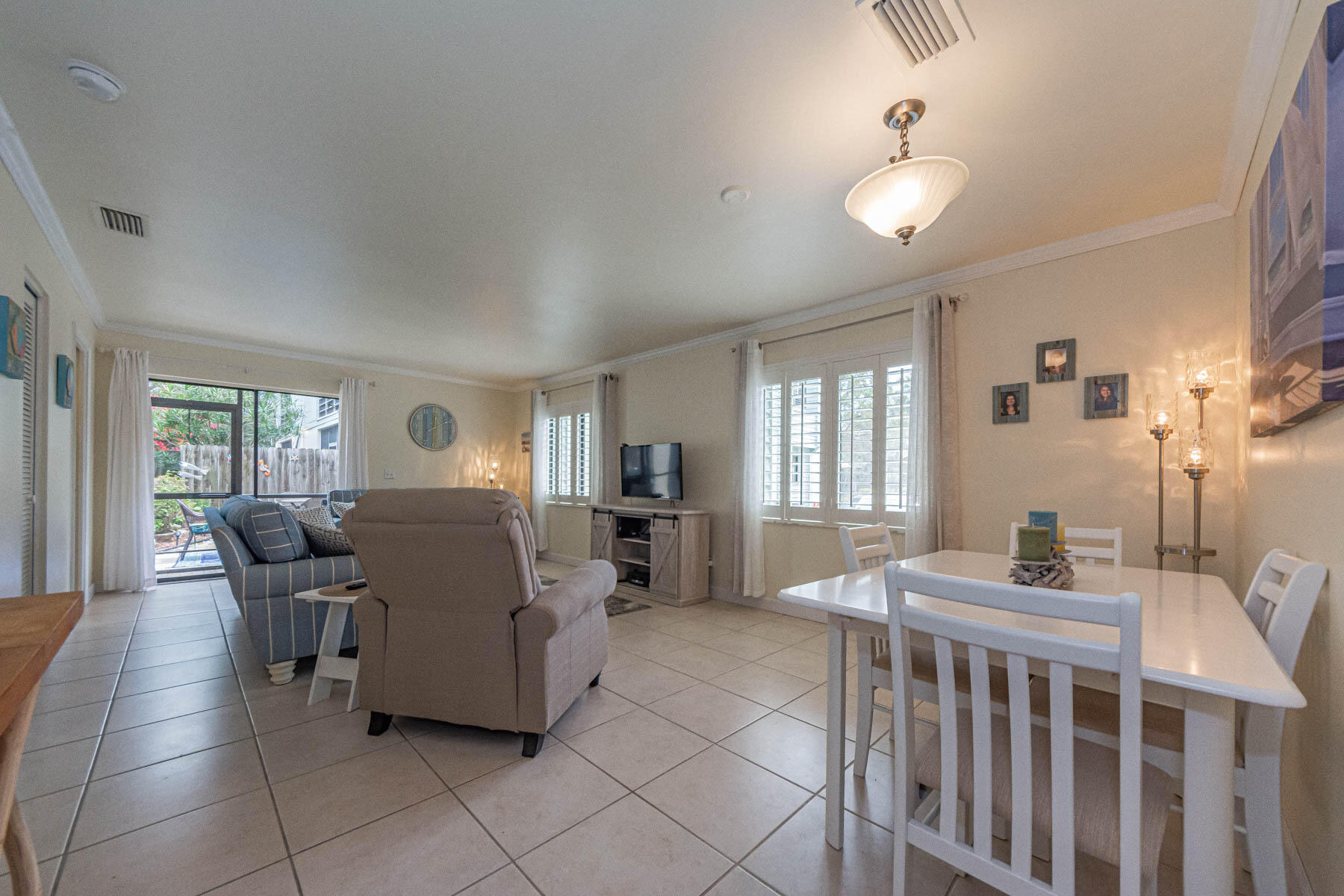 SEAHORSE BEACH - Residential Lease