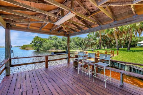 A home in Okeechobee