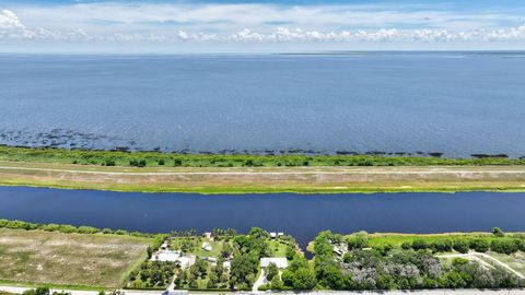 A home in Okeechobee