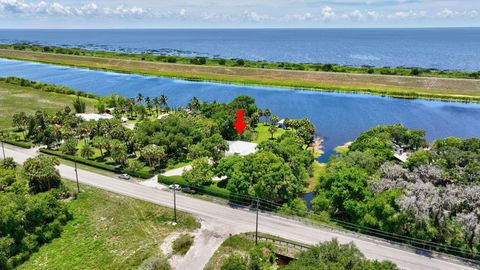 A home in Okeechobee