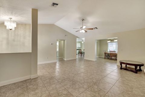 Single Family Residence in Okeechobee FL 8888 Us Highway 441 30.jpg