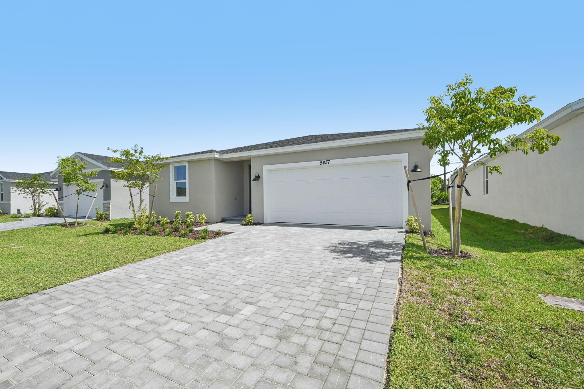 5437 Hampton Park Circle, Vero Beach, FL, 32966/$405,490 1 5437 Hampton Park Circle