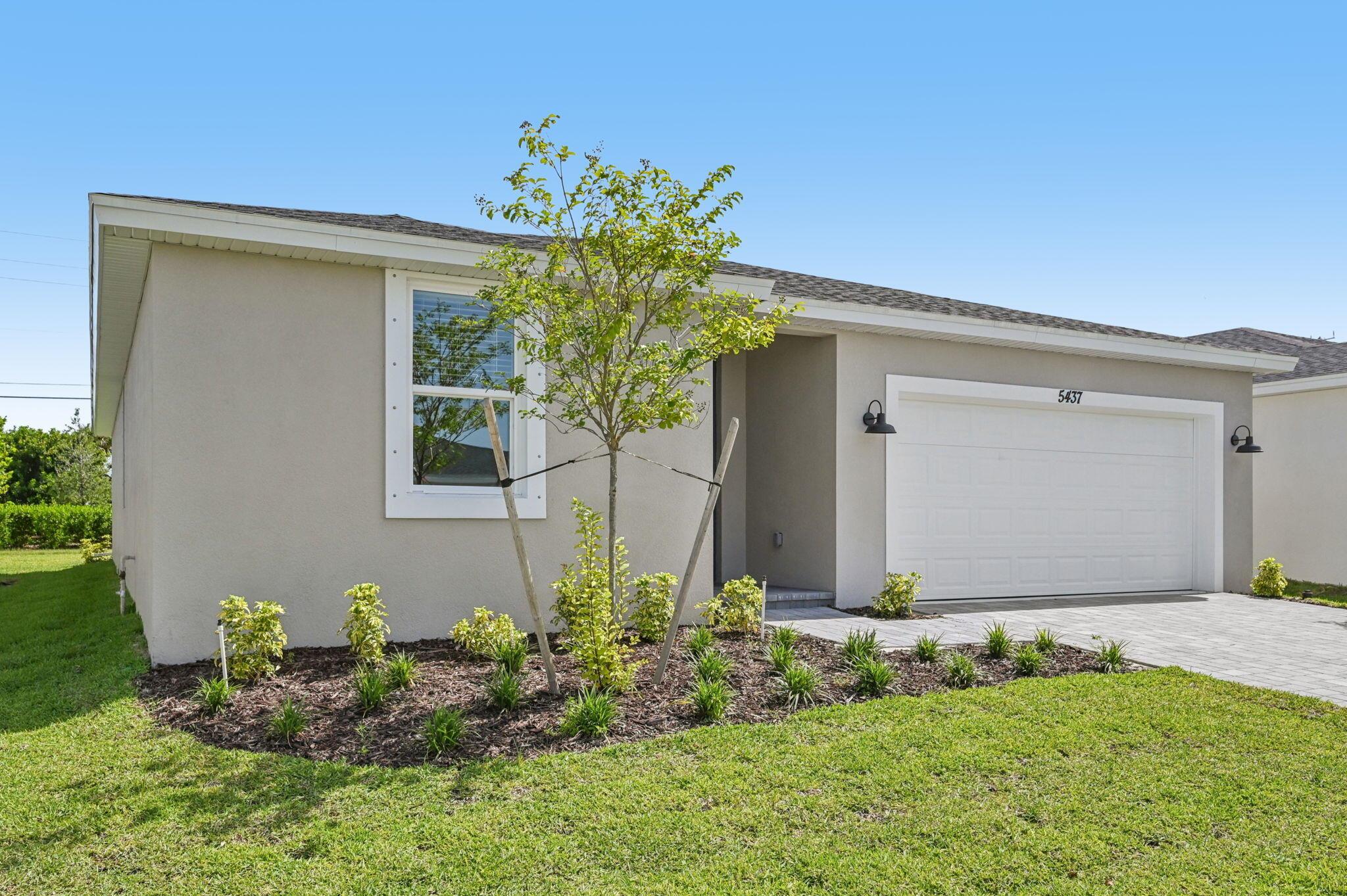 5437 Hampton Park Circle, Vero Beach, FL, 32966/$405,490 3 5437 Hampton Park Circle