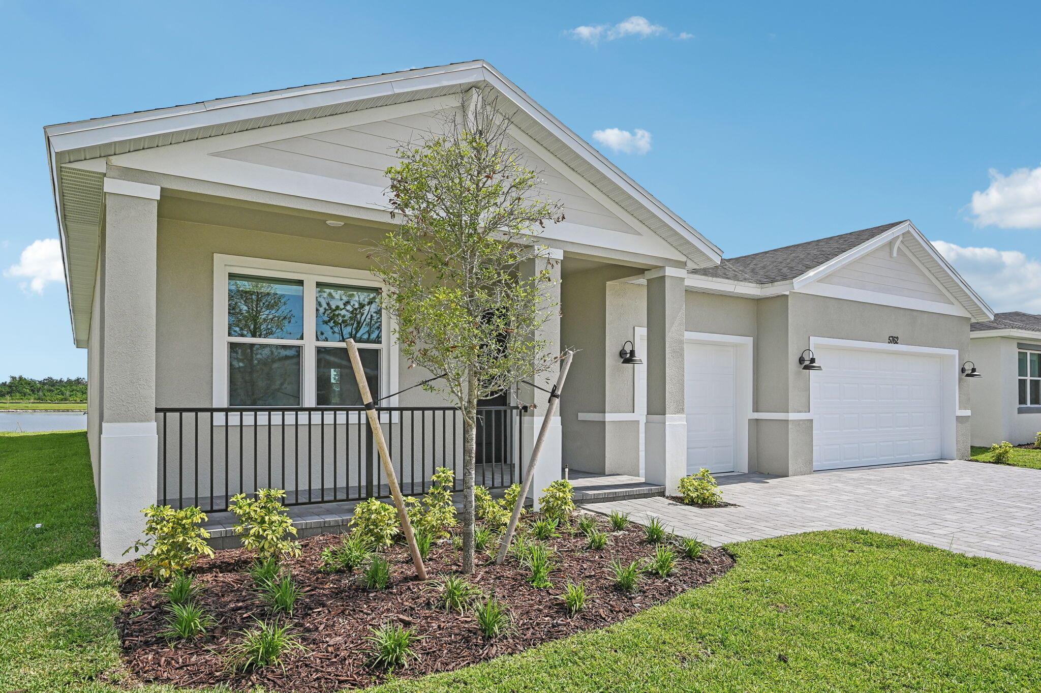 5762 Hampton Park Circle