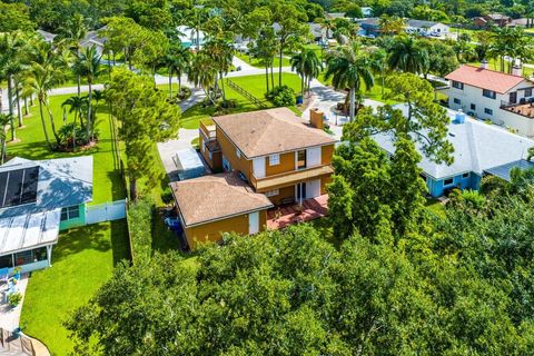 A home in Lake Worth