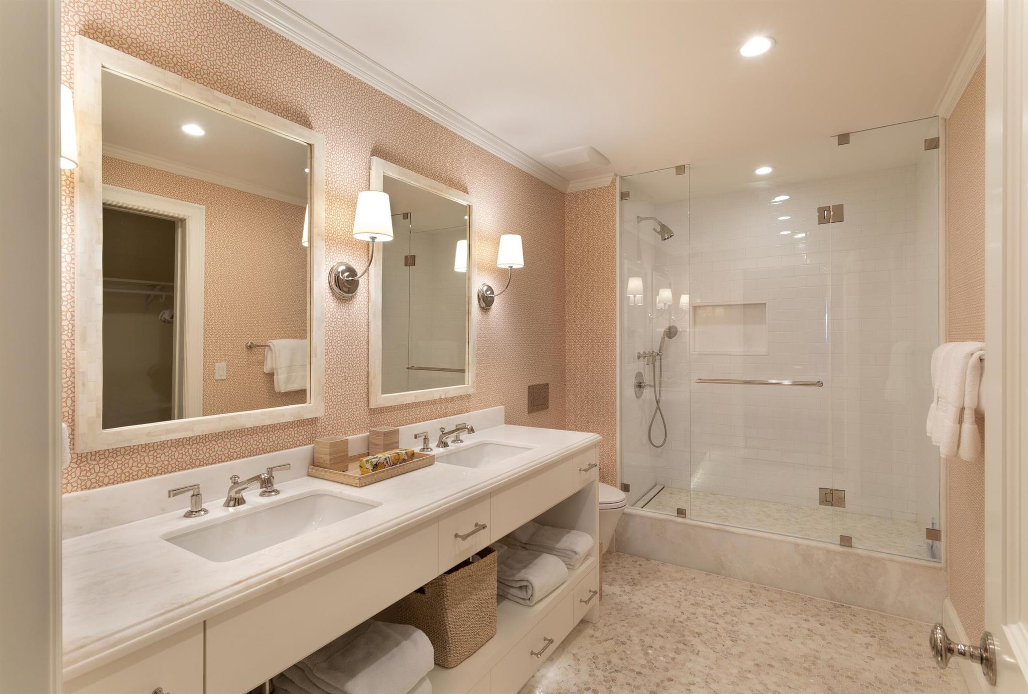 THREE HUNDRED OCEAN BLVD - Residential