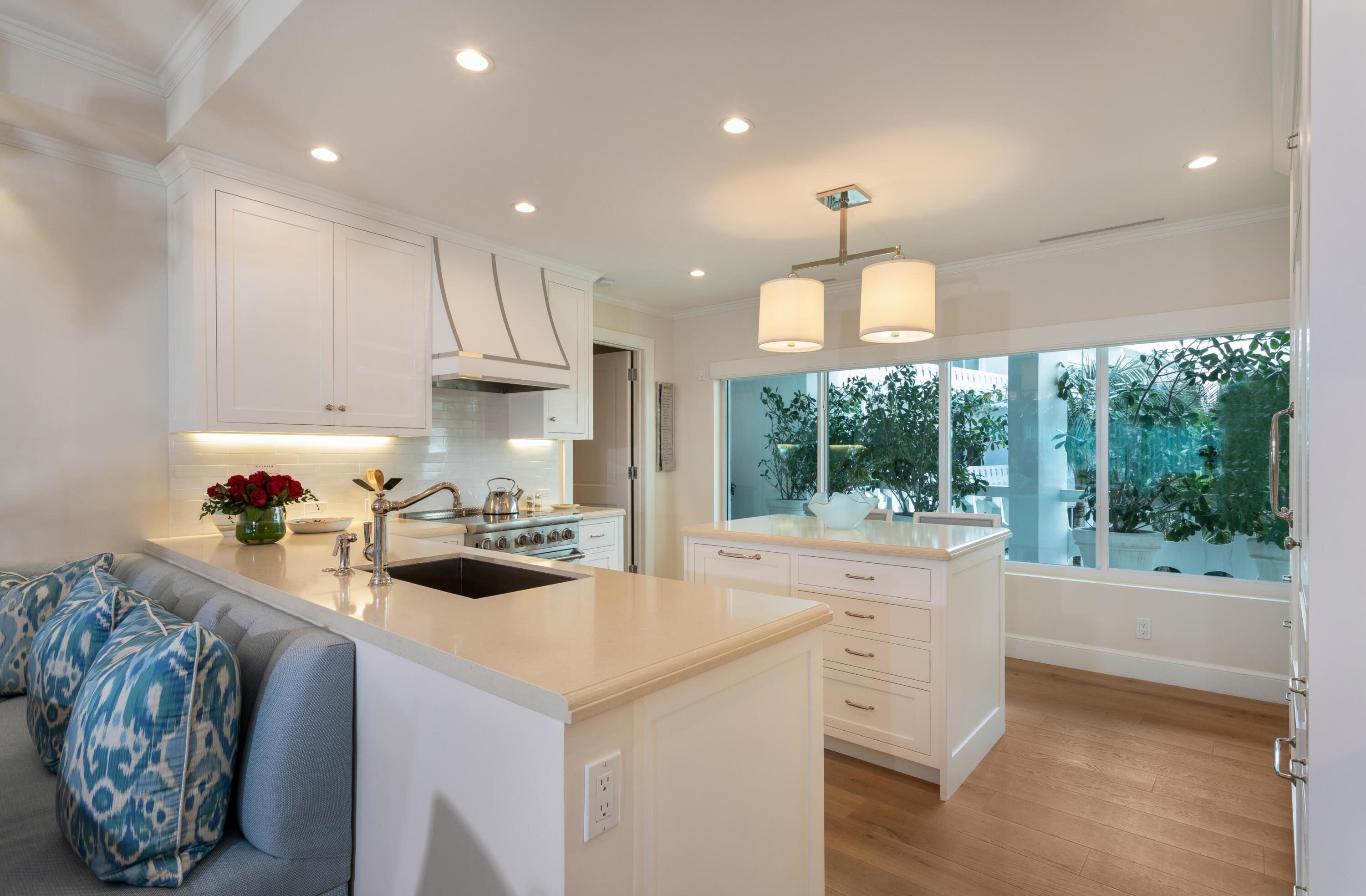 THREE HUNDRED OCEAN BLVD APTS INC - Residential