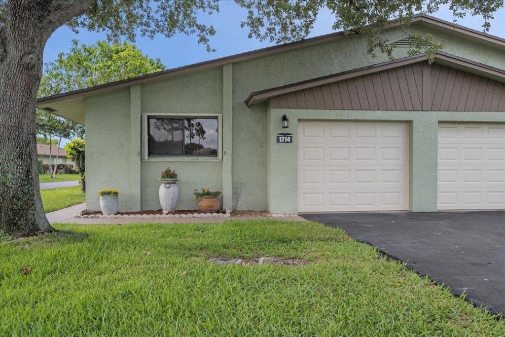 Photo of 1714 Palmland Drive #1714, Boynton Beach, FL 33436 (MLS # R11093701)