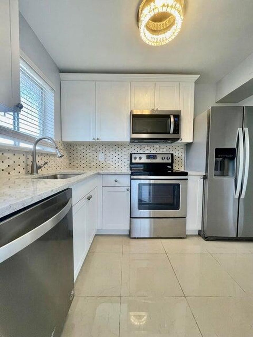 Beautiful 2/2, freshly painted with recent upgrades. Perfect location near the beach, restaurants/shops on Ocean Ave, and more restaurants/shops just 2 miles north in downtown Lake Worth. Electric is included in monthly rent up to $150/month. Water is also paid by landlord in monthly HOA payment. Laundry located on the same floor in the building.