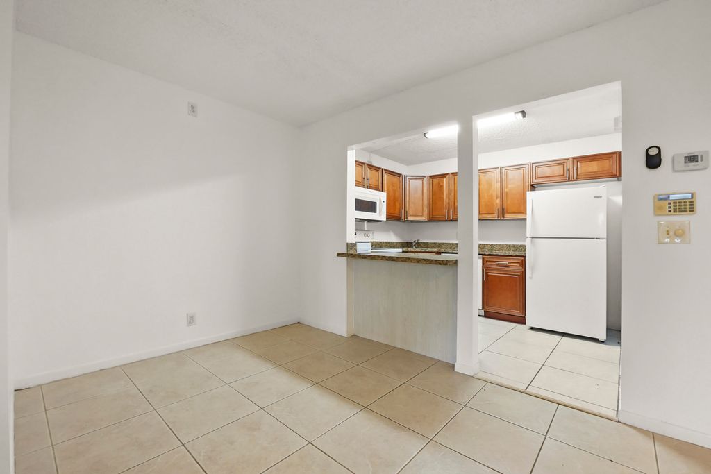 Photo of 4709 Sable Pine Circle #B1, West Palm Beach, FL 33417 (MLS # B26034417)