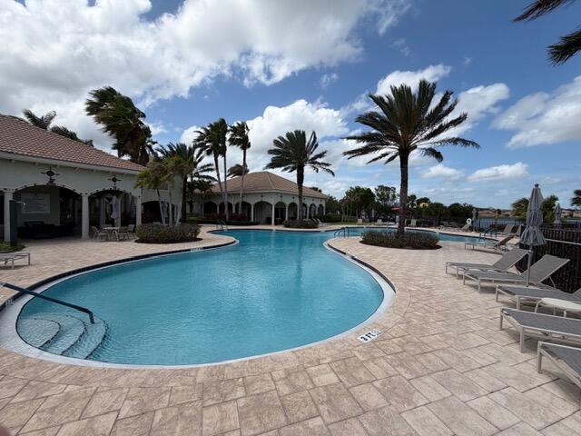 VIZCAYA FALLS PLAT 3 - Residential Lease