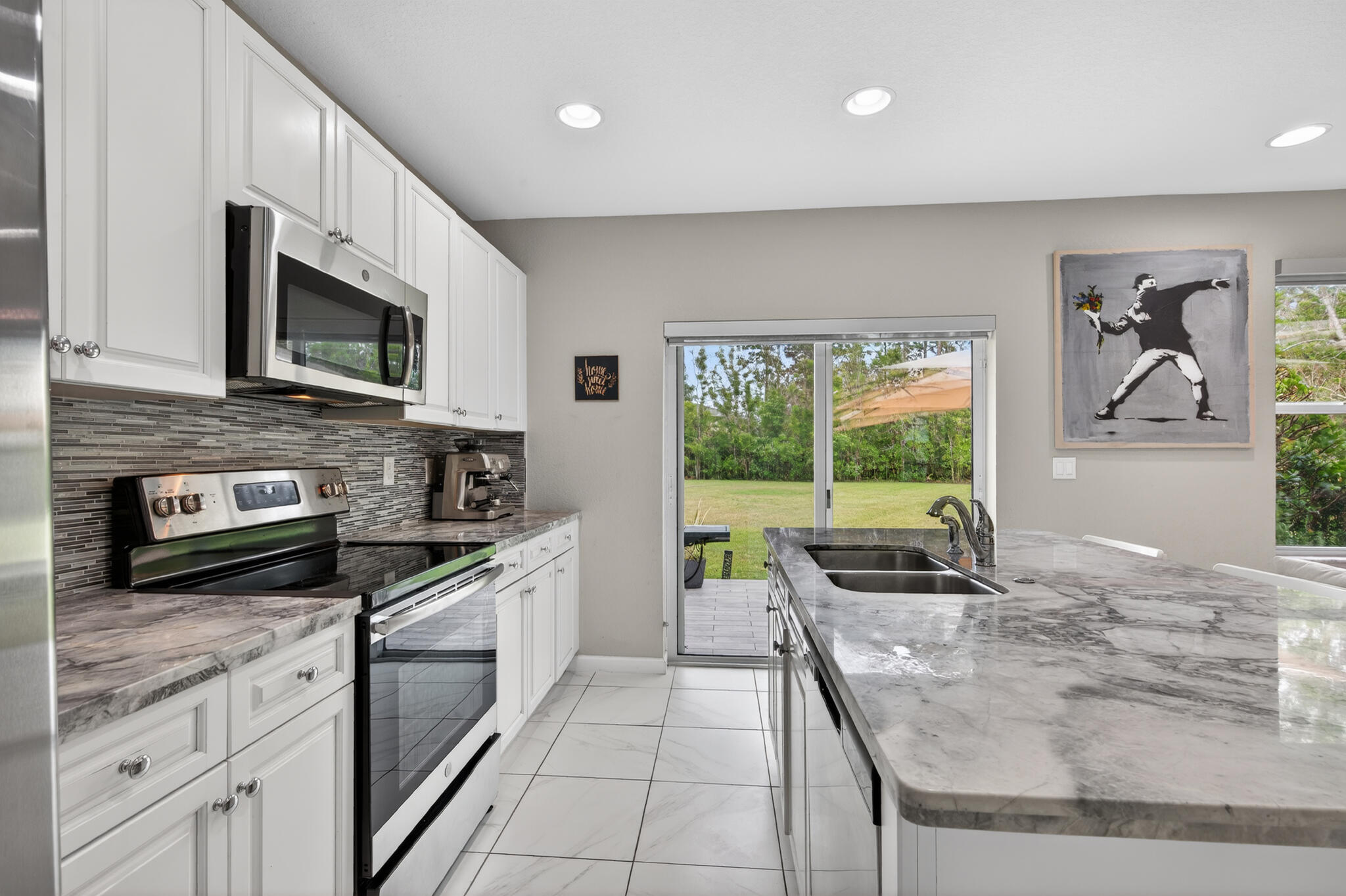 VIZCAYA FALLS PLAT 3 - Residential Lease