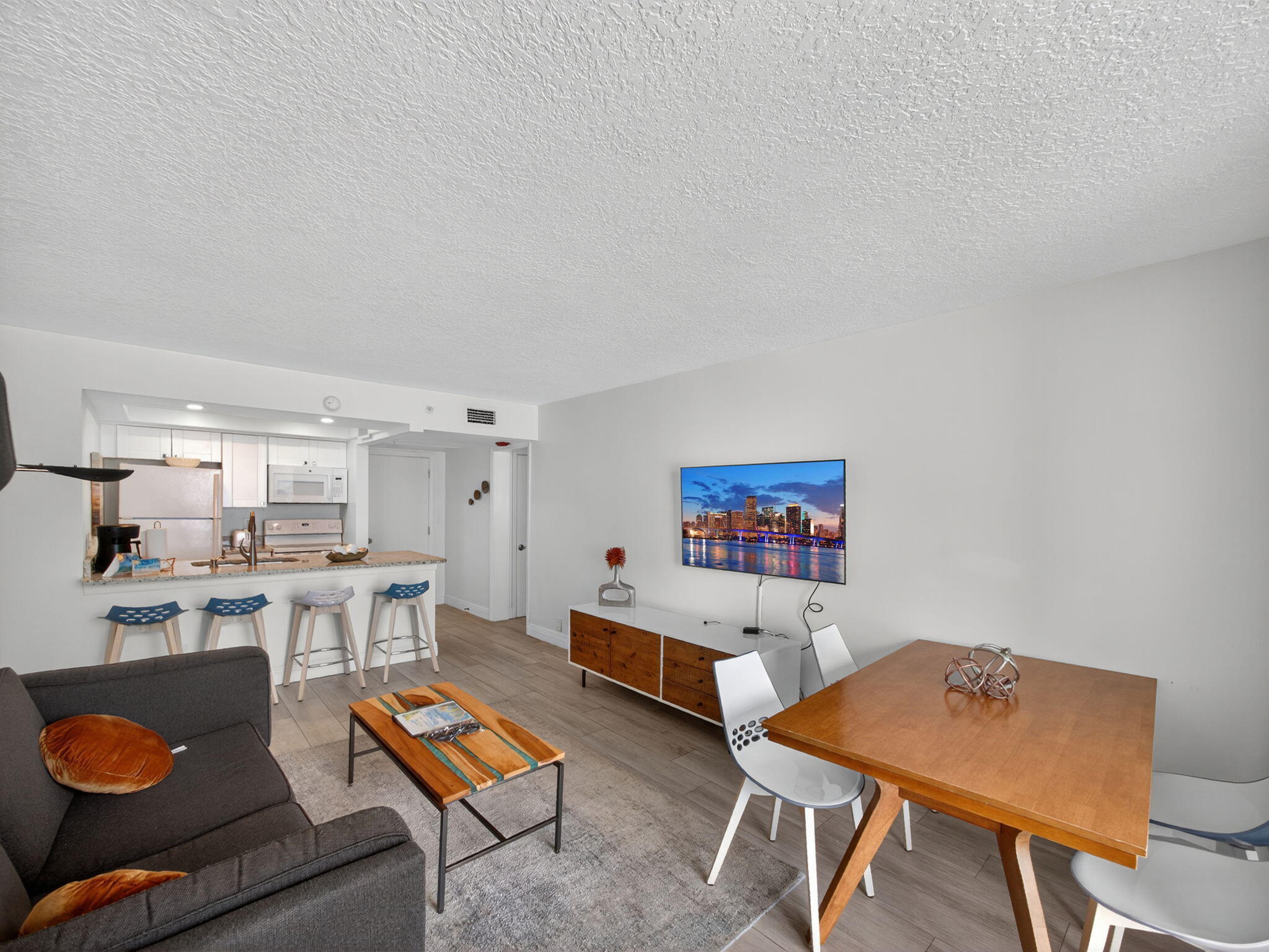 ISLAND BEACH CLUB, A CONDOMINIUM - Residential