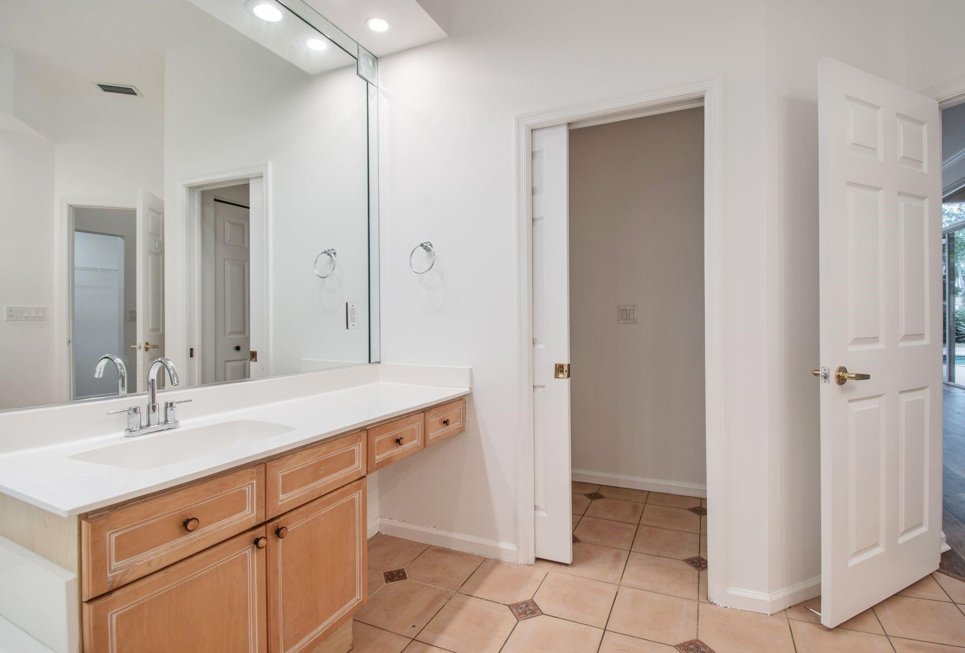 Weston Hills-Bay Isle - Residential Lease