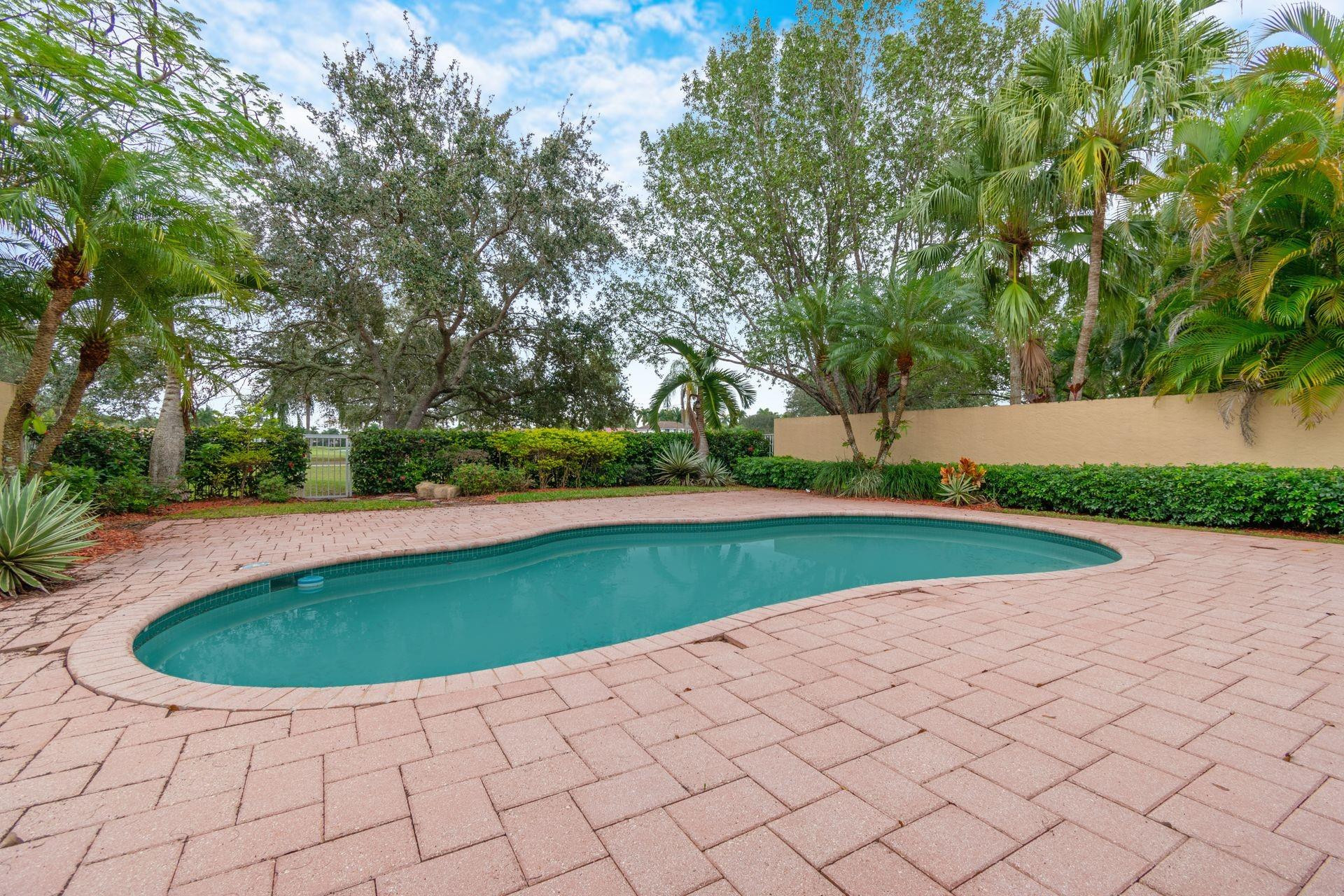 Weston Hills-Bay Isle - Residential Lease