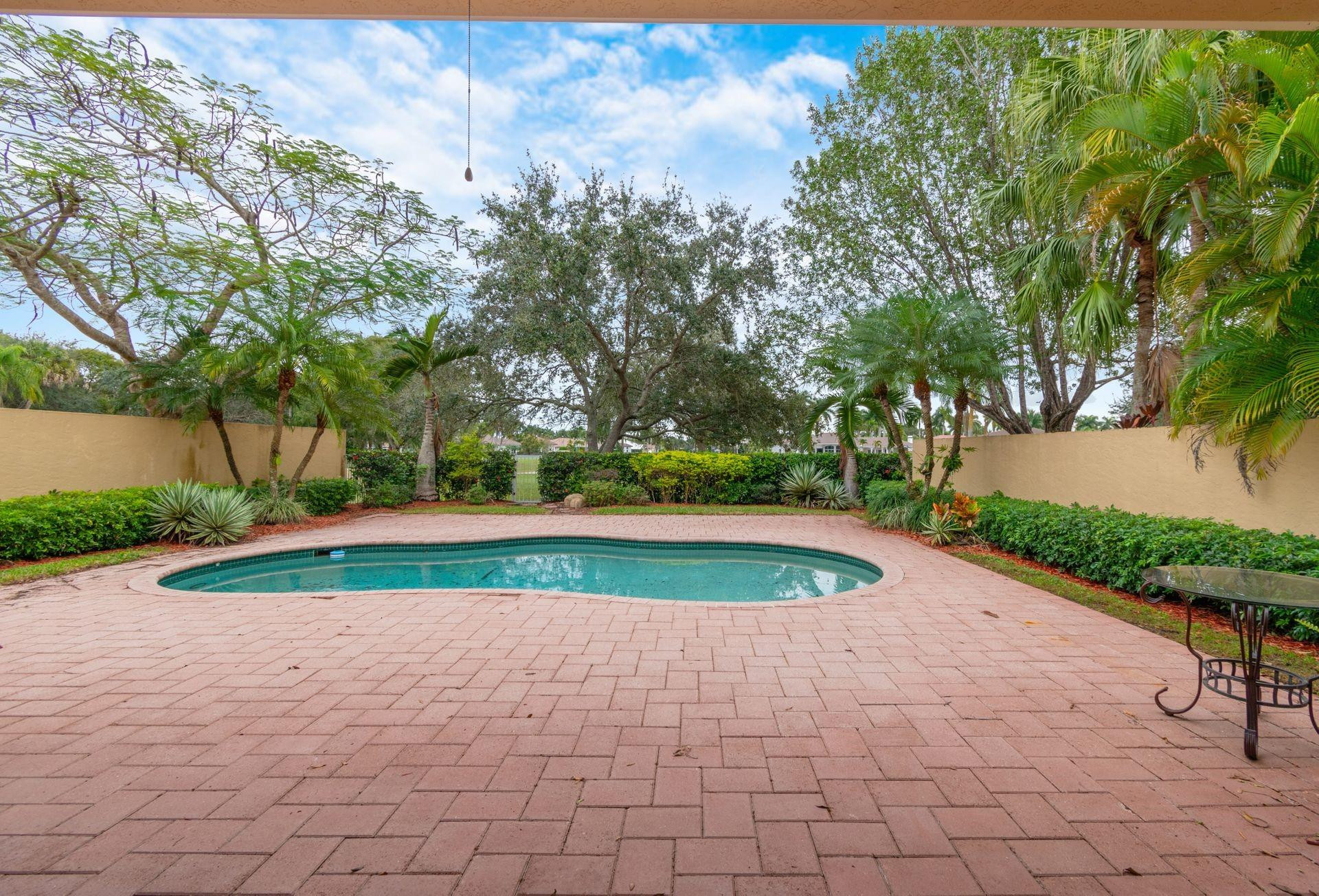 Weston Hills-Bay Isle - Residential Lease