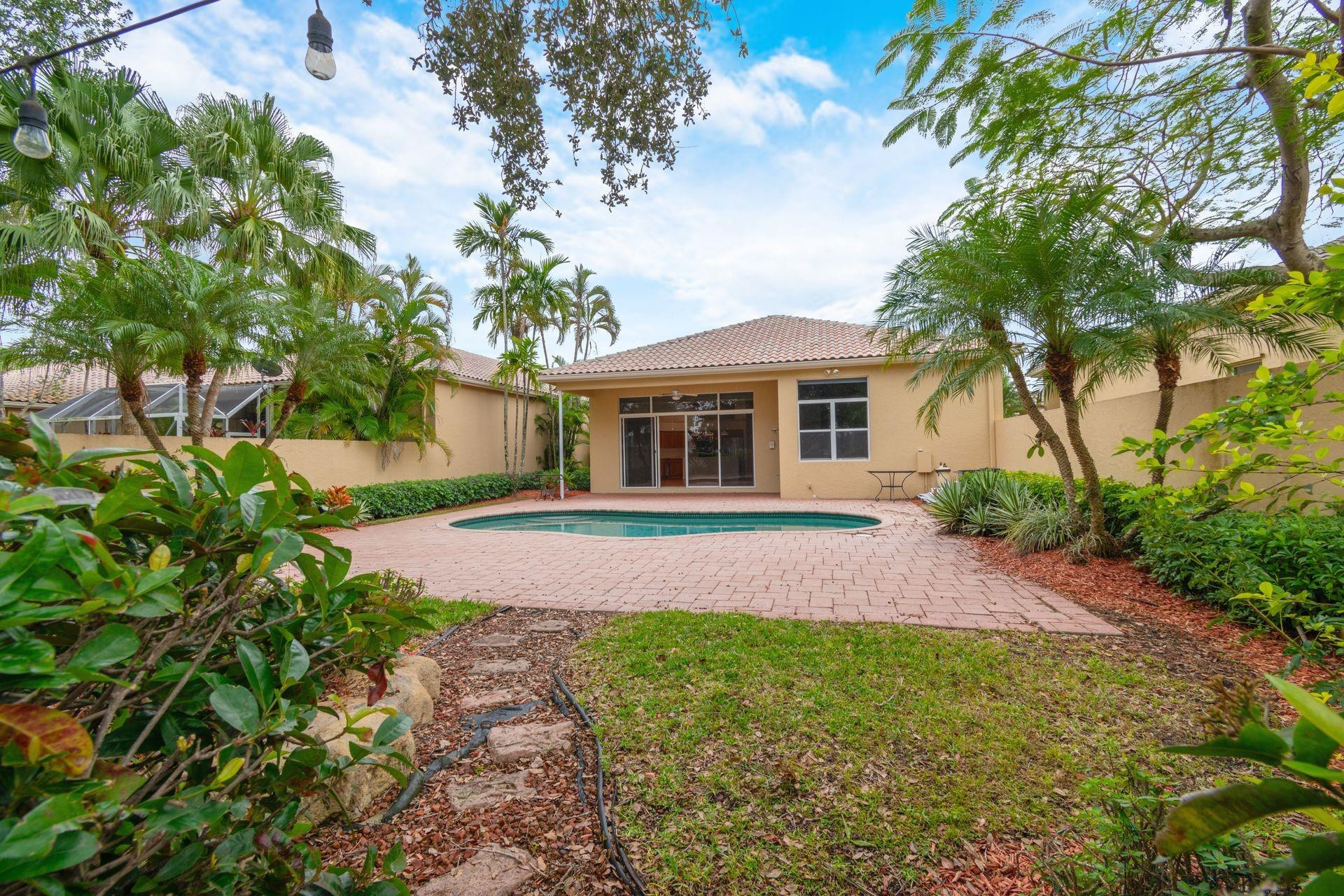 Weston Hills-Bay Isle - Residential Lease