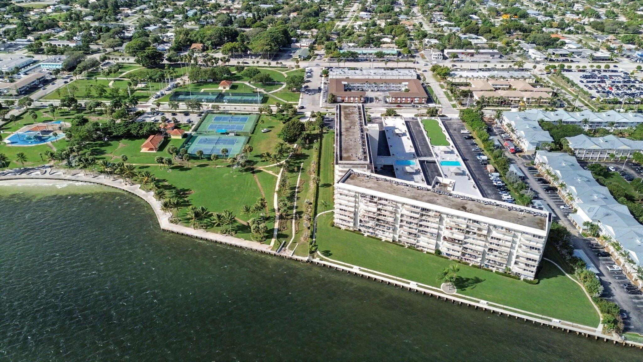 LAKE HARBOUR TOWERS CONDO - Residential Lease